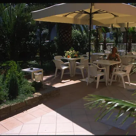 Rivadoro-spiaggia Ombrellone E Lettini-piscina-parcheggio Hotel