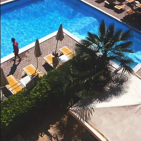 Hotel Rivadoro-spiaggia Ombrellone E Lettini-piscina-parcheggio Martinsicuro