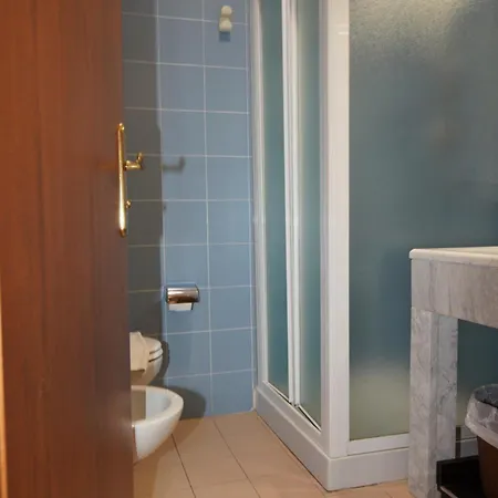 Hotel Rivadoro-spiaggia Ombrellone E Lettini-piscina-parcheggio 3*