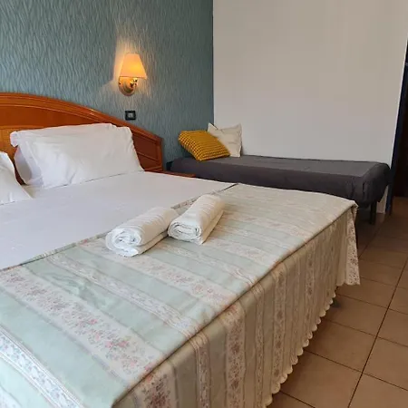 Rivadoro-spiaggia Ombrellone E Lettini-piscina-parcheggio Hotel