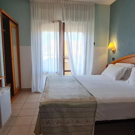 Rivadoro-spiaggia Ombrellone E Lettini-piscina-parcheggio Hotel 3*