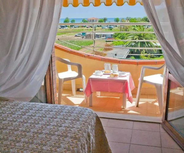 Rivadoro-spiaggia Ombrellone E Lettini-piscina-parcheggio 3* Martinsicuro