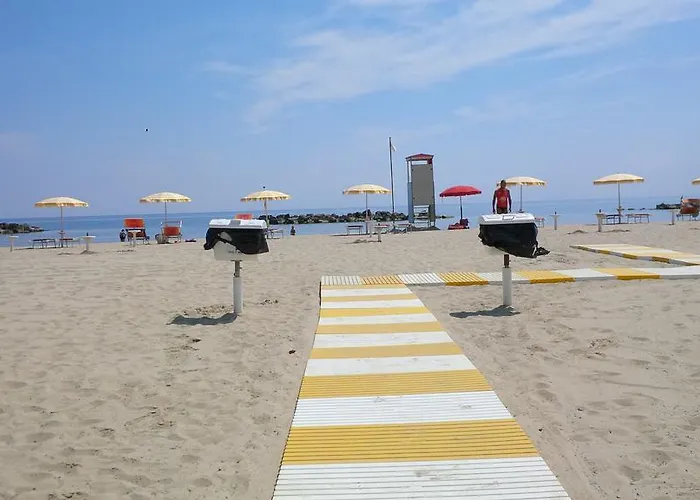 Rivadoro-spiaggia Ombrellone E Lettini-piscina-parcheggio 3* Martinsicuro