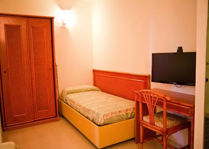 Rivadoro-spiaggia Ombrellone E Lettini-piscina-parcheggio