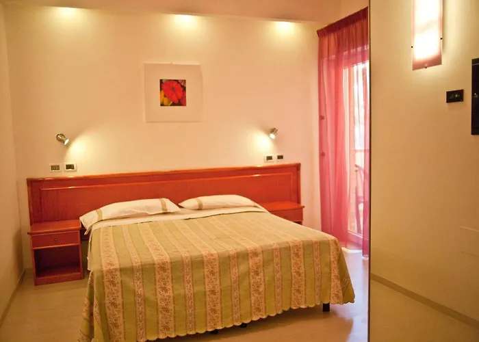 Rivadoro-spiaggia Ombrellone E Lettini-piscina-parcheggio 3* Martinsicuro