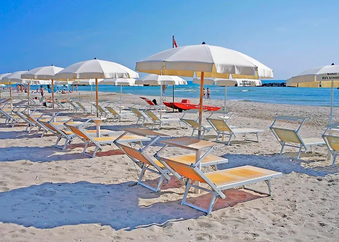 Rivadoro-spiaggia Ombrellone E Lettini-piscina-parcheggio Martinsicuro