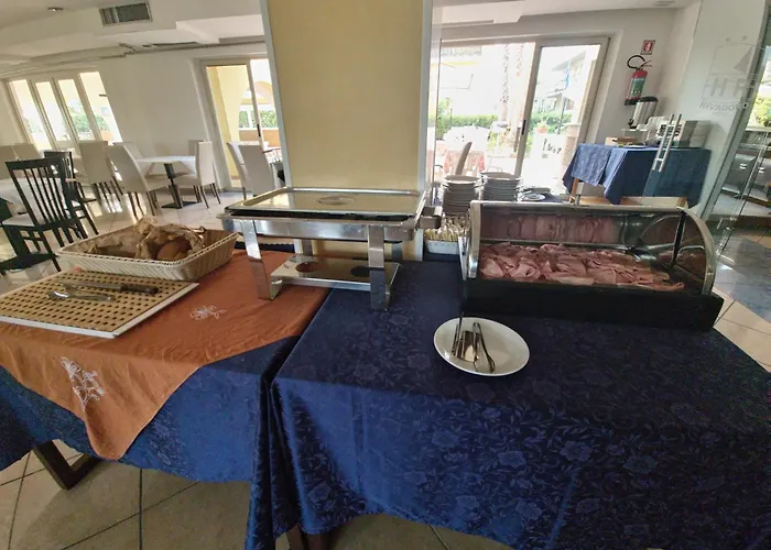 Rivadoro-spiaggia Ombrellone E Lettini-piscina-parcheggio Martinsicuro