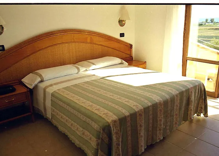 Hotel Rivadoro-spiaggia Ombrellone E Lettini-piscina-parcheggio 3*