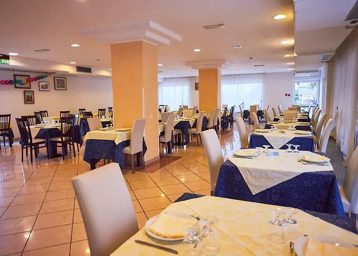 Hotel Rivadoro-spiaggia Ombrellone E Lettini-piscina-parcheggio Martinsicuro